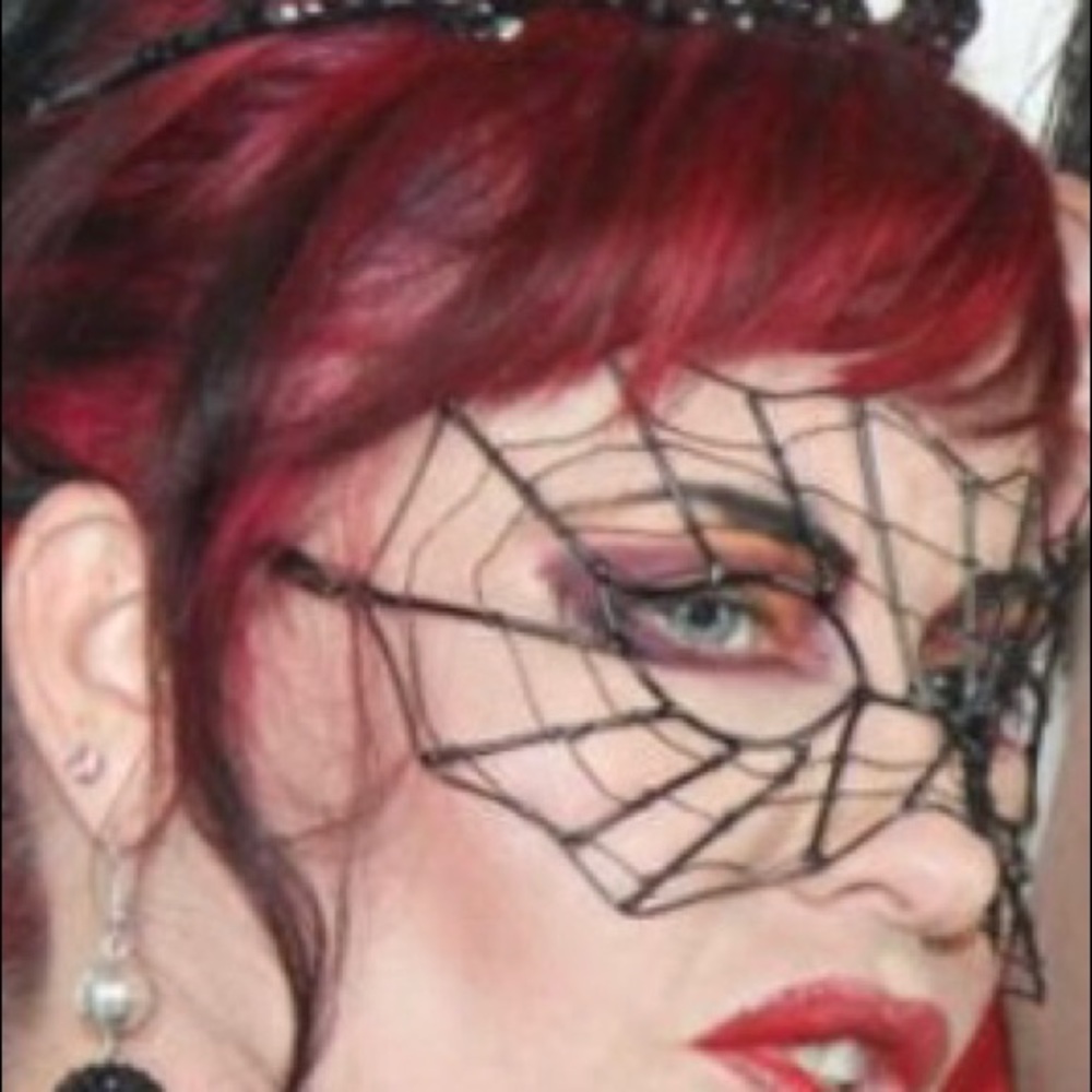 METAL SPIDER WEB MASK - Picture 4 of 4